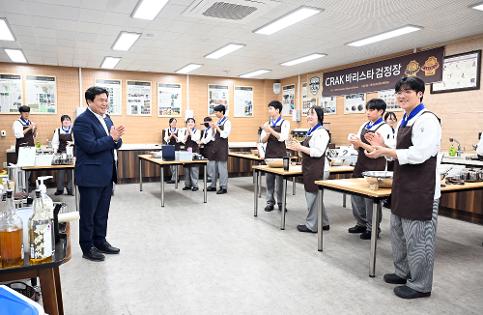 시흥시장님 본교 방문, 교육 발전 및 협력 관계 구축을 위한 간담회 개최